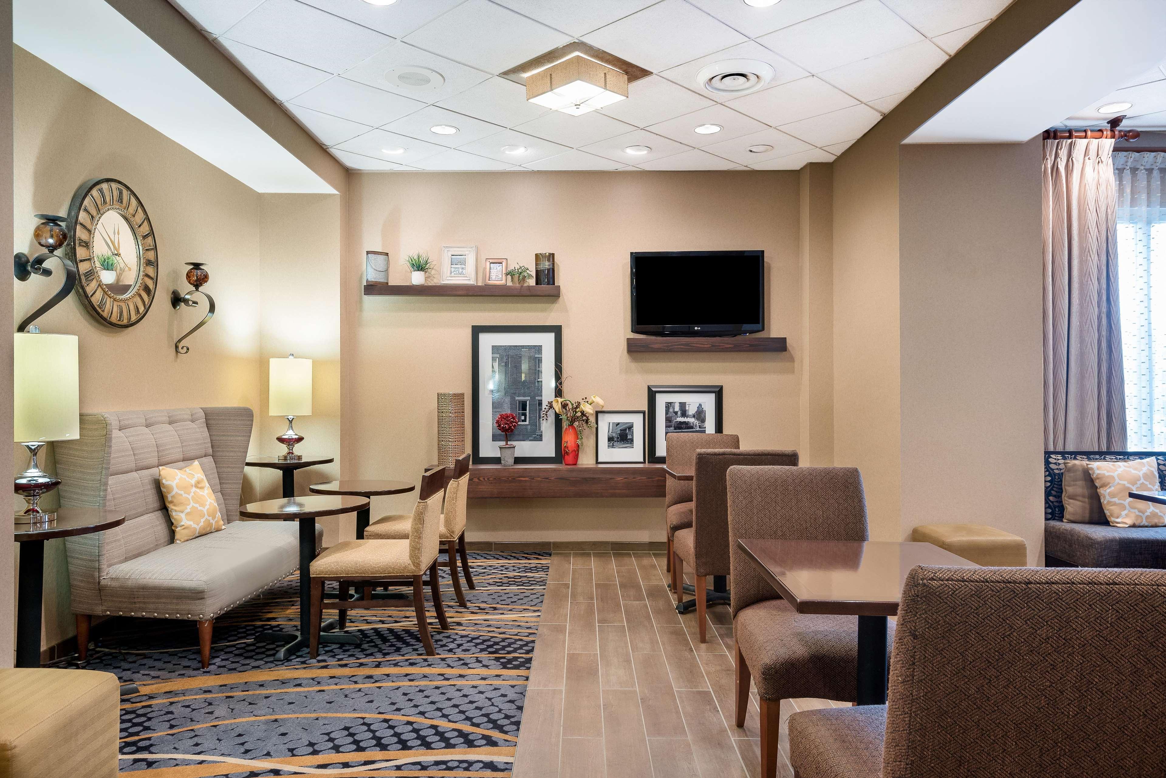 Hampton Inn Charlotte Uptown Exterior foto